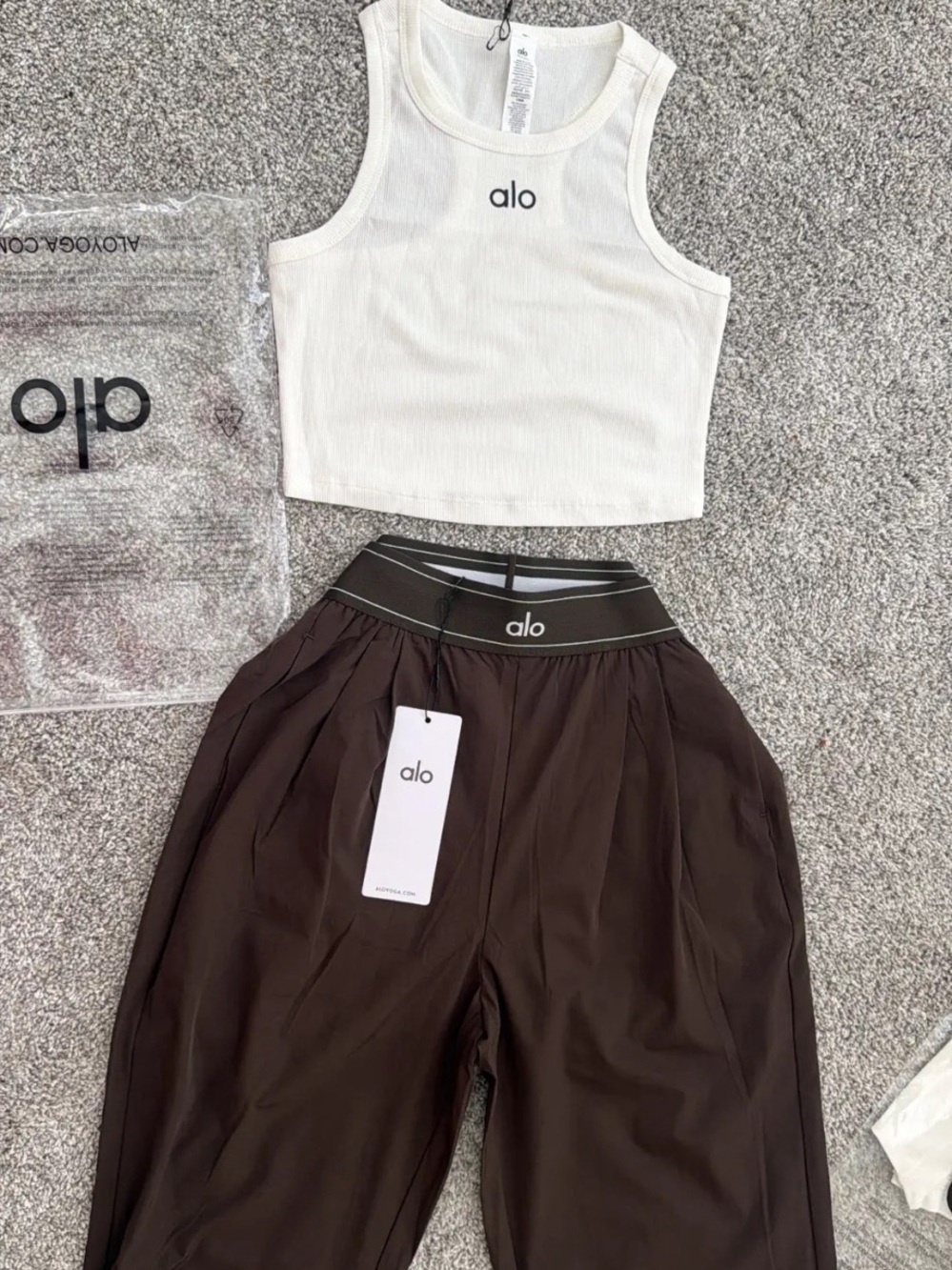 ALO Yoga Cream Ribbed Tank with Brown Active Joggers